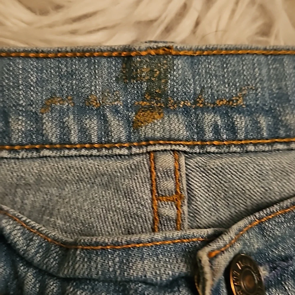 7 For All Mankind Light Wash Bootcut Jeans Size 29